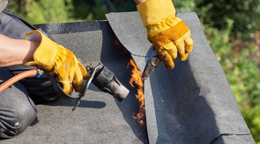 Expert Emergency Roof Repairs services in Magnetic Springs, OH